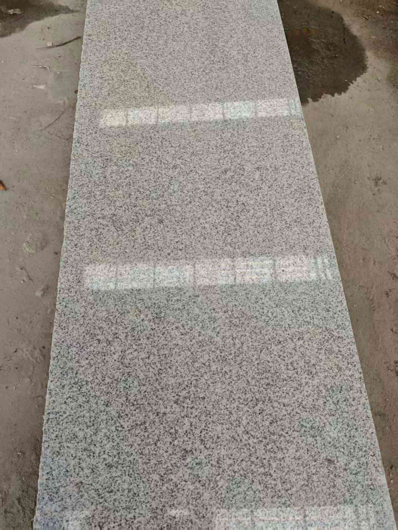 沧州芝麻白光面毛板